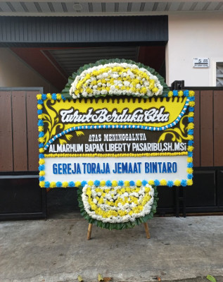 Papan Bunga Duka di Girijati