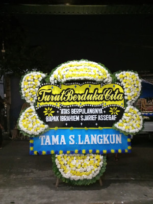 Papan Bunga Duka di Girijati