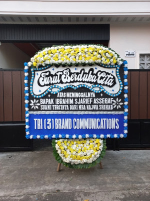 Papan Bunga Duka di Girijati